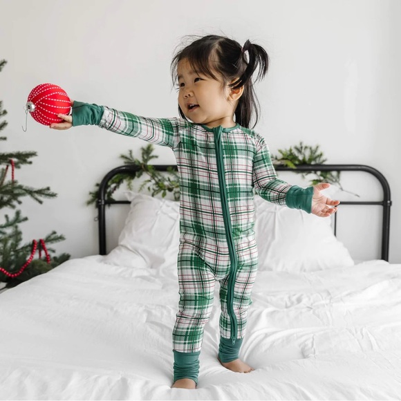 Little sleepies Noel plaid zippy - Picture 2 of 4